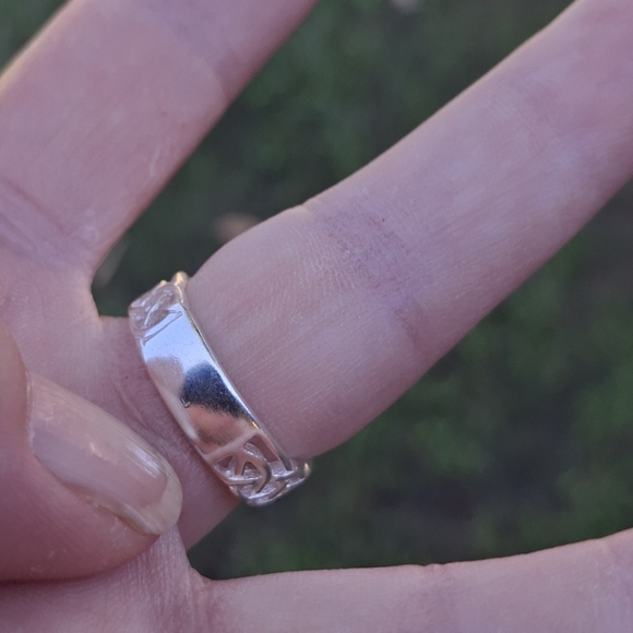 New Solitaire Emerald 925 Silver Celtic Wedding Band. - Picture 7 of 8